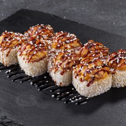 Запеченный ролл с угрем и курицей